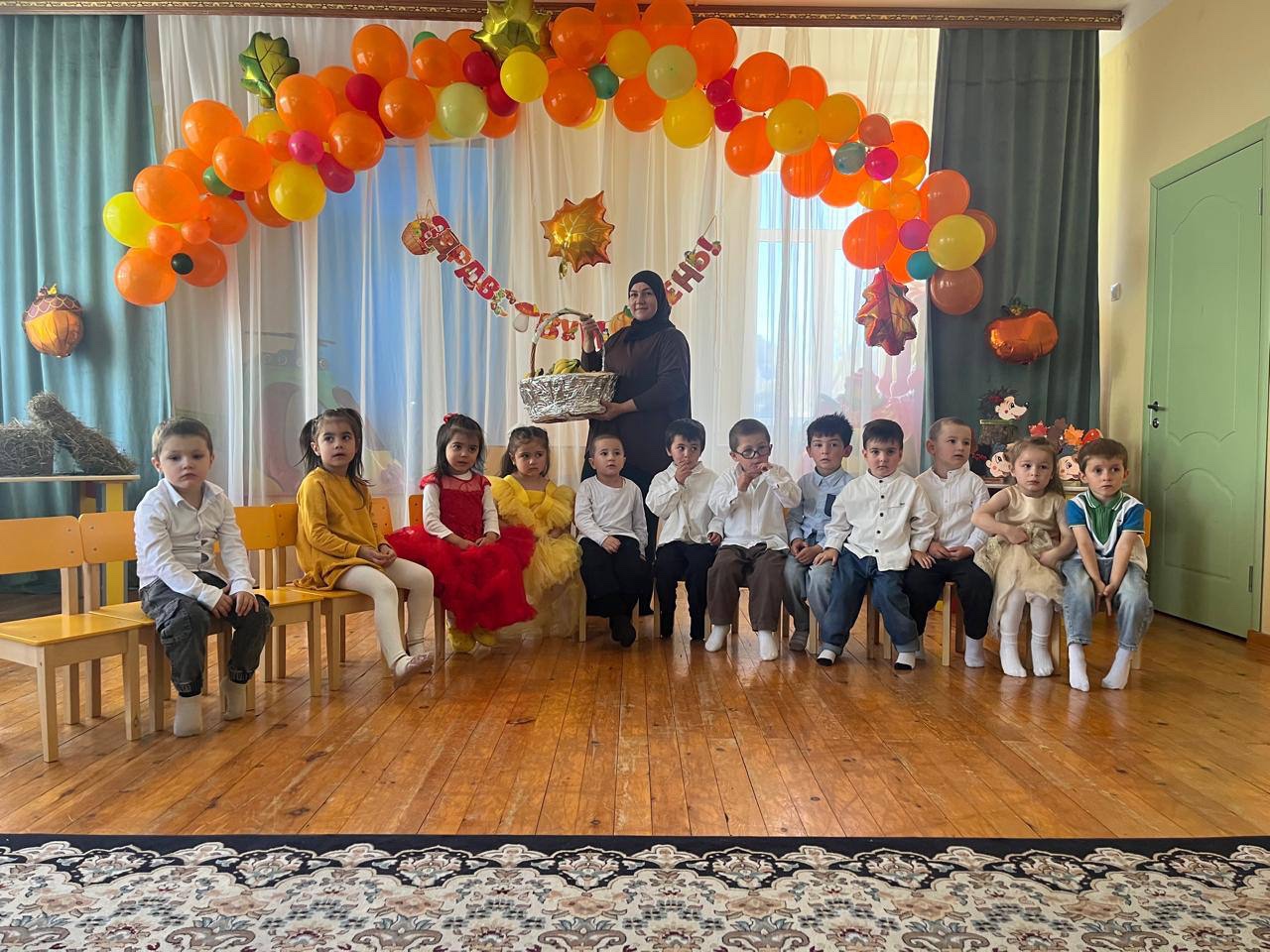 Совместный праздник " Золотая осень "