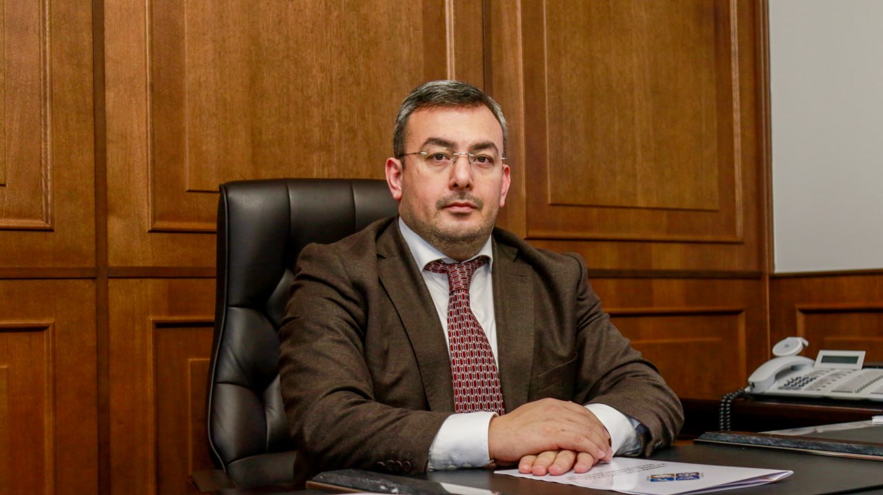 Министр труда Дагестана Магомедзагид Кихасуров обратился к жителям республики накануне Прямой линии с Главой Дагестана