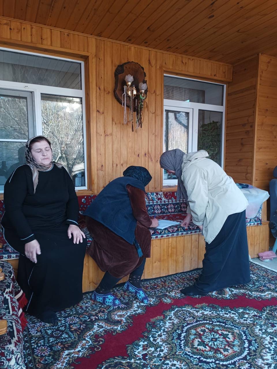 В КЦСОН Агульского района регулярно проводятся выездные проверки качества социальных услуг, предоставляемых на дому подопечным центра.