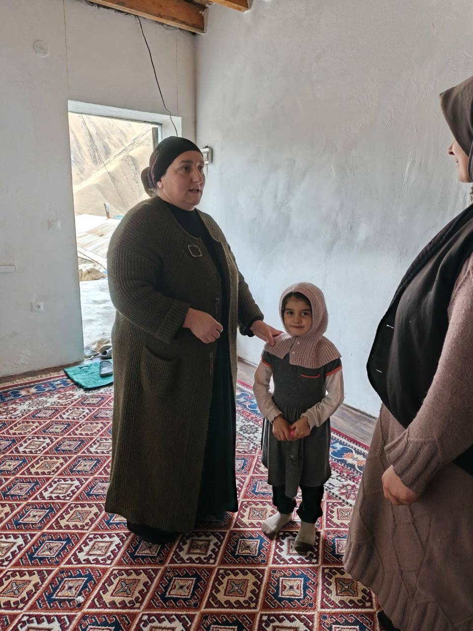Социальные работники комплексного центра социального обслуживания населения Агульского района провели разъяснительную работу с  многодетными  семьями и демобилизованными участниками СВО